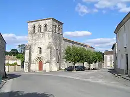 L'église Saint-Pierre-des-Martyrs de Genac.