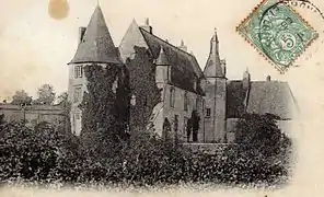 Vue d'un château sur une carte postale ancienne en noir et blanc.