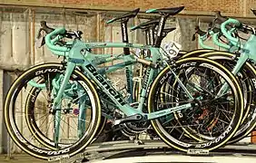 Modèle Oltre XR2 de Bianchi utilisé par l'équipe lors du Circuit Het Nieuwsblad 2016.