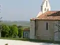 Le clocher-mur et la vue sur la plaine de Cognac.