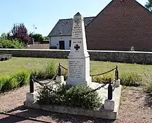 Le monument aux morts.