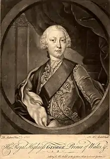 Portrait monochrome d'un jeune homme bien rasé portant une veste richement brodée, l'étoile de l'ordre de la Jarretière et une perruque.
