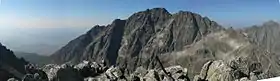 À gauche Gerlachovský štít, à droite le Zadný Gerlach, entre les deux le col de Tetmajerovo sedlo