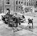 En 1945, les femmes allemandes, à Berlin, ne disposaient plus ni de buanderie, ni même de baquets.