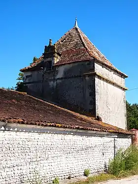 Image illustrative de l’article Château de Beaulieu (Germignac)