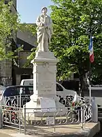 Le monument aux morts.