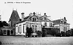 Le château de Kerguestenen au début du XXe siècle ; détruit en 1944 (carte postale).