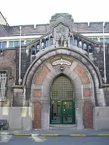 Prison de Termonde (style pseudo-Tudor, François-Jacques Derre)