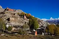 Les monastères de Ghiling.