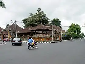 Un angle de la Puri de Gianyar vu de la rue.