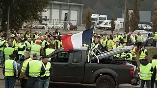 Manifestants rassemblés à Mont-de-Marsan.