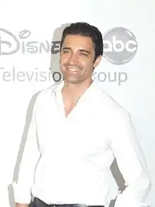 Gilles Marini interprète Angelo Sorrento