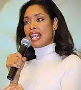 Gina Torres dans le rôle de Zoe Alleyne.