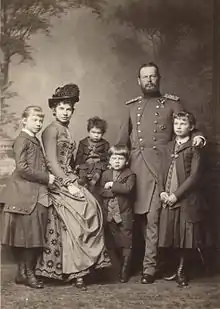 Gisèle d'Autriche, Léopold de Bavière et leurs enfants.