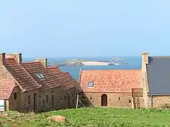 L'île Molène vue de l'île Milliau.