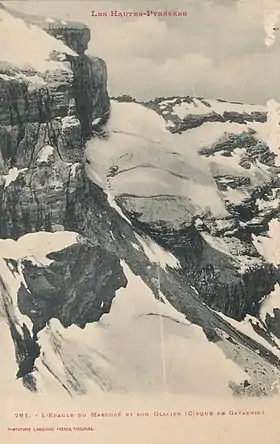 Le glacier du Col de la Cascade vu au début du XXe siècle, avec en haut à gauche le glacier de l'Épaule, et en bas le glacier de la Cascade.