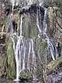 Une autre vue de la cascade.