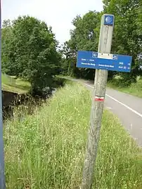 Le chemin de Saint-Jacques longe l'Escou.