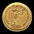 Revers de solidus de Valentinien Ier (image d'illustration).