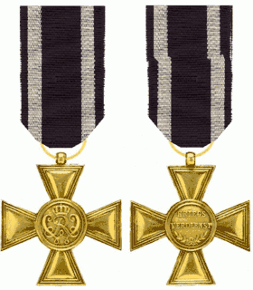 Croix du Mérite militaire en or