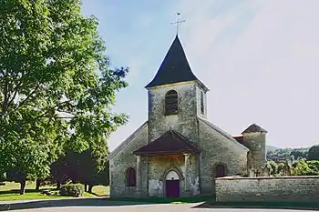 Façade et entrée hors enclos.