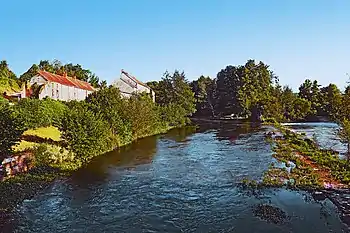 Bief du moulin sur la Seine.