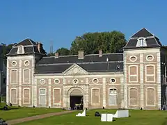 Le bâtiment principal.