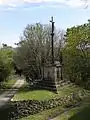 Le calvaire près de la chapelle Saint-Laurent.