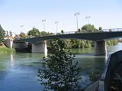 Pont Charles-de-Gaulle à Gournay-sur-Marne.