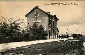L'ancienne gare de Décines, sur le Chemin de fer de l'Est de Lyon
