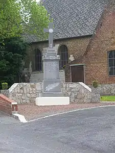 Le monument aux morts.