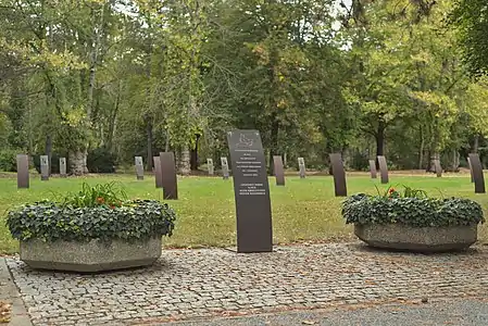 Cimetière de 766 victimes de guerre de différentes nations.