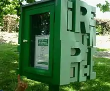 Boite à livres dans le parc du Moulineau.