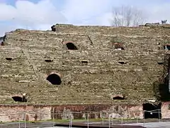 Les gradins de l'amphithéâtre Flavien