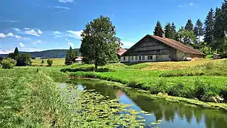 Ferme du Bois du Four (XVIIe siècle).