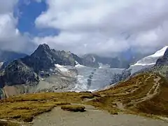 Vue du glacier de Pré de Bar depuis le Grand col Ferret.