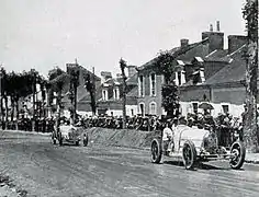 Grand Prix Bugatti 1928, victoire d'André Dubonnet no 50 devant Philippe de Rothschild no 53