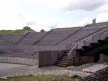 Vue partielle des gradins.