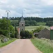 Entrée du village à partir de la route de Chalindrey (D 17).