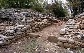 Porte de l'oppidum de la Granède.