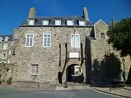 La Grand-Porte avec son pont-levis de la Haute-Ville.