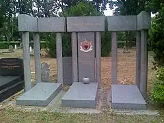 Cénotaphe de Zog Ier, dans la partie musulmane du cimetière.