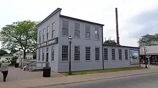 Réplique de première usine Ford Mack Avenue Plant (en), des premières  Ford A (1903)