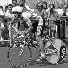 Greg LeMond lors de Tour de France 1989 sur ses pédales TIME