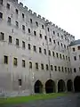 Vue depuis la cour du Musée de la Cour d'Or