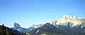 Le Mont Aiguille et le Grand Veymont, vus depuis les environs du Pas du Serpaton.