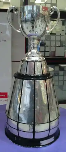 Description de l'image Grey Cup circa 2006.jpg.