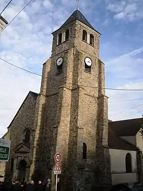 L’église Saint-Antoine-et-Saint-Sulpice.