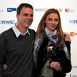 Dror Zahavi et Carolyn Genzkow lors de la remise du Prix Adolf Grimme en 2011.