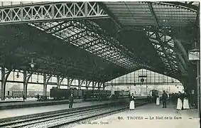 La verrière de la gare, vers 1900